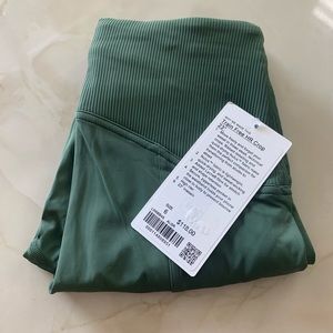 NWT Train Free Crop 23 inch-Algae Green-6